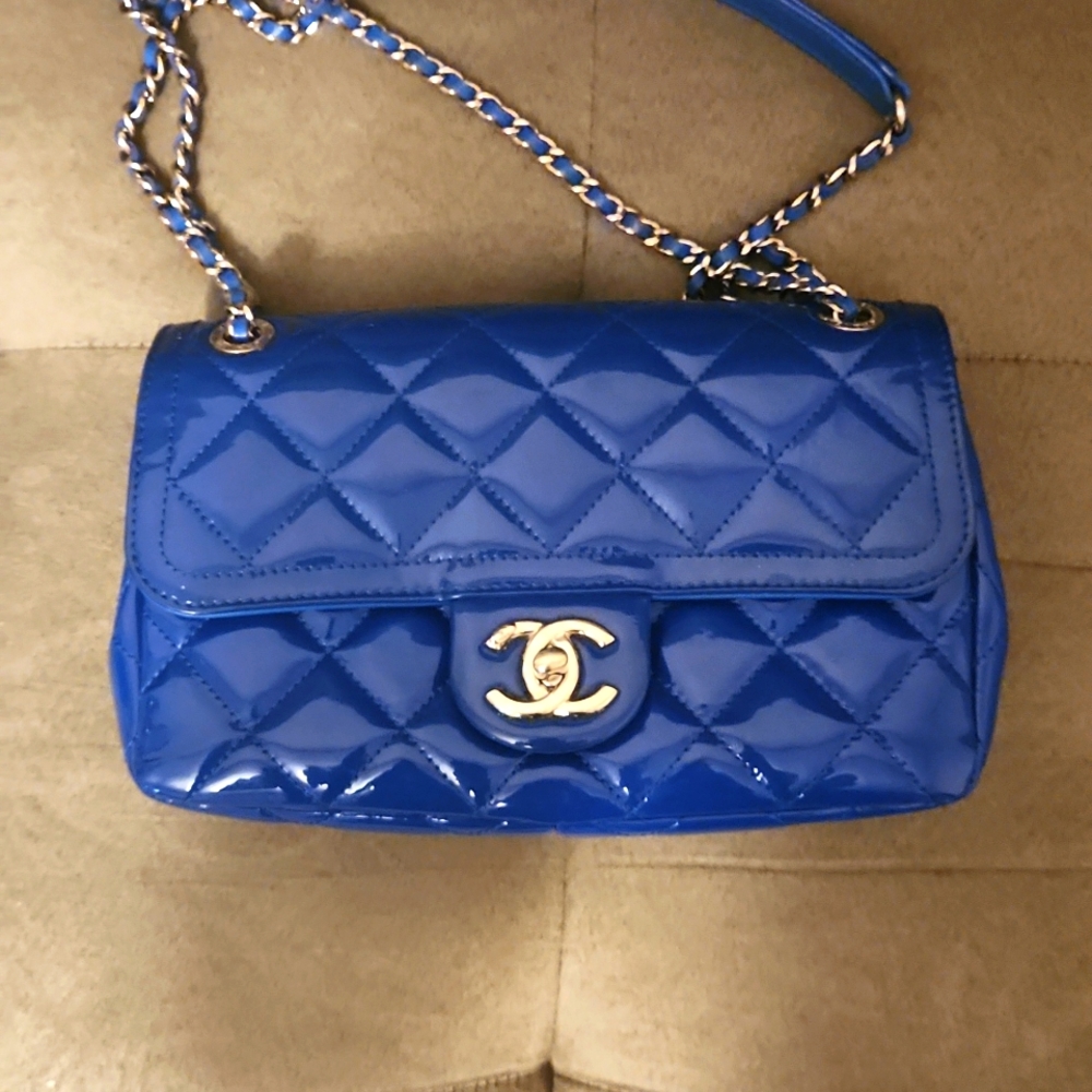 Chanel Patent Blue Medium Crossbody/ Shoulder Handbag 💙⚡️